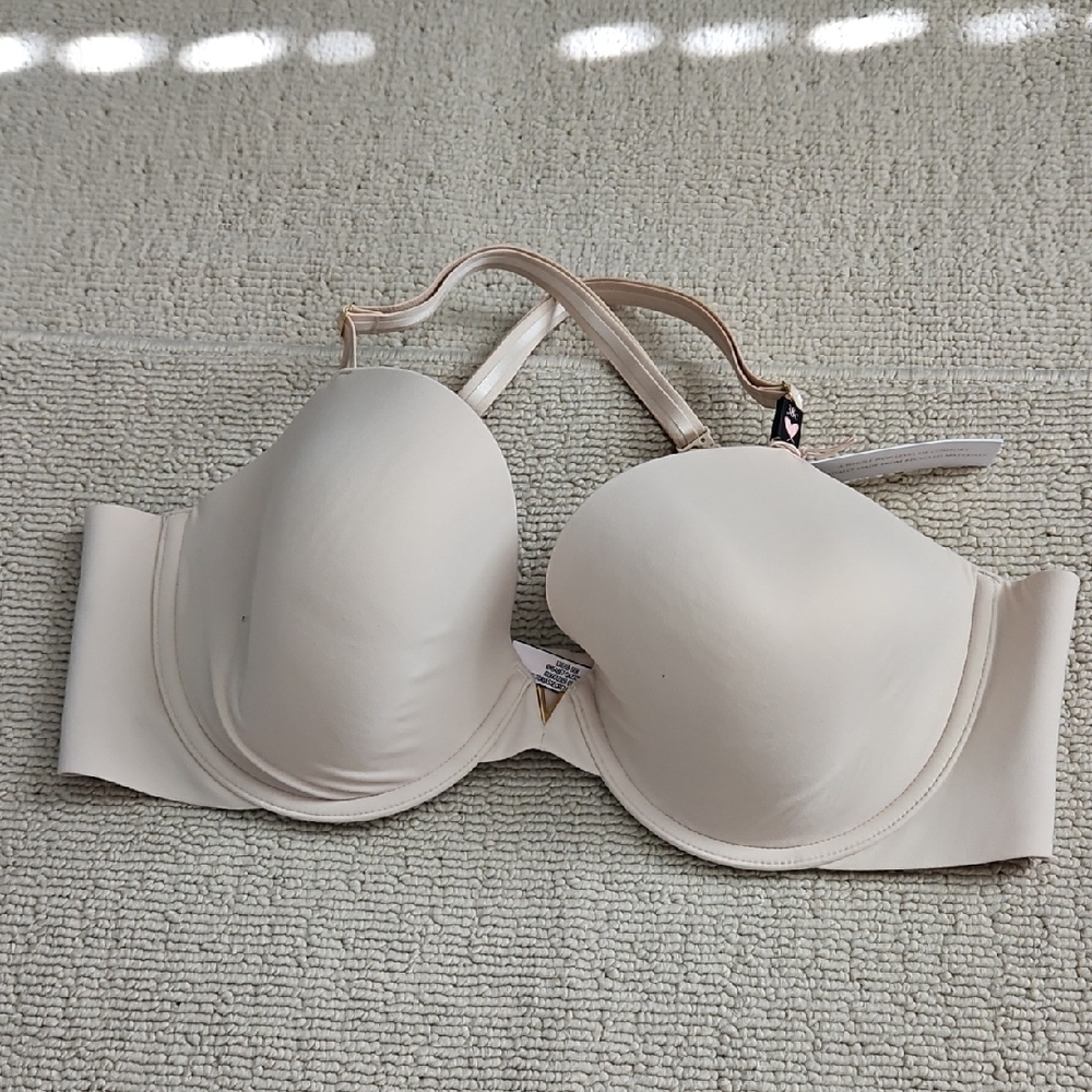 Victoria's Secret Cream Underwire Bra
